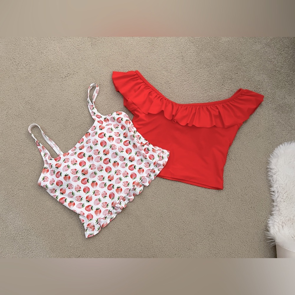 🍓❤️ swimming top bundle🍓❤️